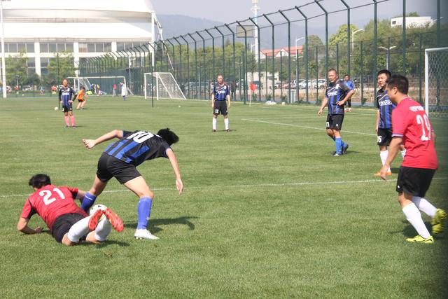 东契奇47+12独行侠终结火箭11连胜 公牛克狼队