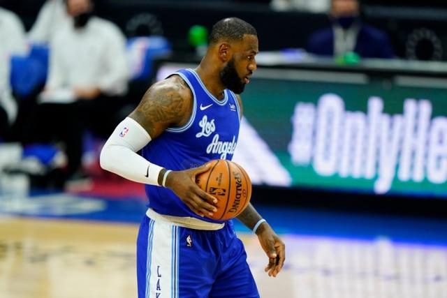 历史时刻！詹姆斯跨越40000分里程碑 历史唯一