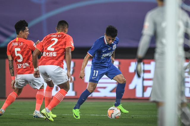 马克西46分布伦森40分 76人险胜尼克斯追至2-3